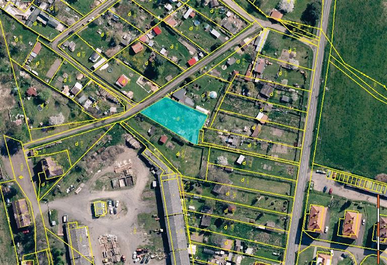 120 EX 10914/20-349 podíl 1/2 pozemku v k.ú. Lovečkovice, okres Litoměřice